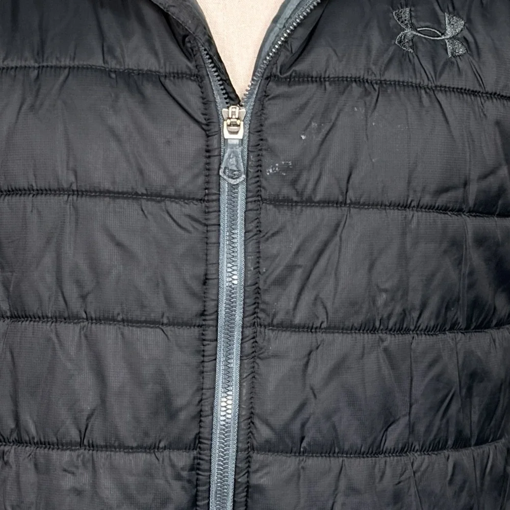 Under Armour Boy's Jacket Black Coldgear Puffer Hooded Full Zipper‎ YXL Loose